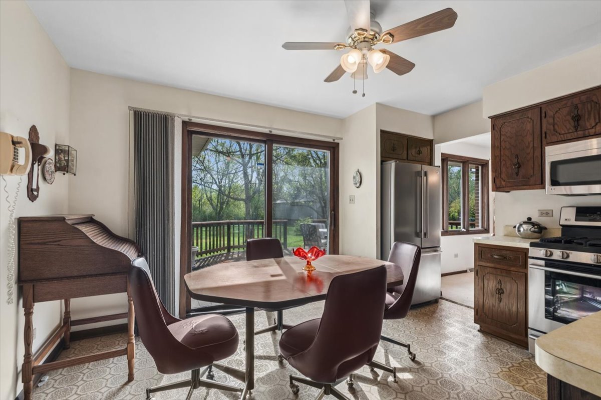 24821 South Michaels Street Crete, IL 60417 - Photo 9 of 25
