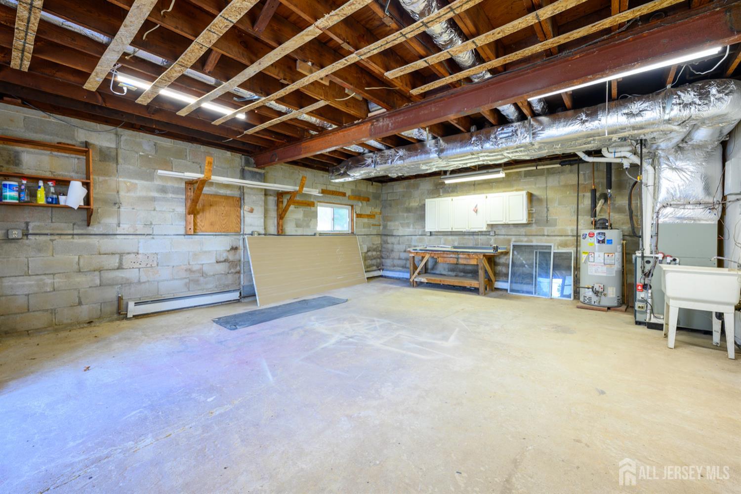 65 Orange Street Edison, NJ 08817 - Photo 31 of 51 a view of an empty room with furniture