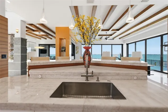 $9,875,000 | 600 Wedge Lane, Longboat Key, FL 34228