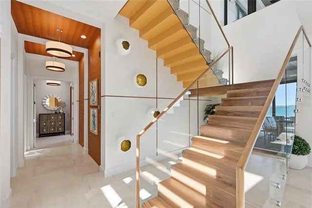 $9,875,000 | 600 Wedge Lane, Longboat Key, FL 34228