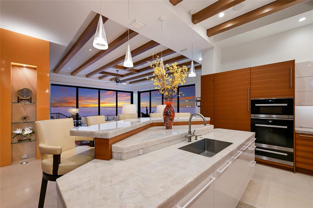 600 Wedge Lane Longboat Key, FL 34228 - Photo 8 of 82