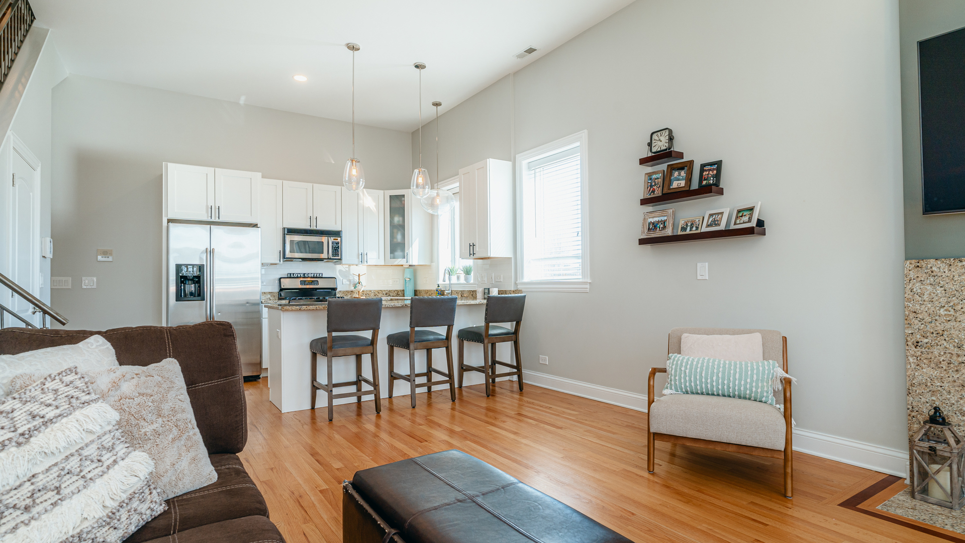 2038 West Iowa Street, Unit 3E Chicago, IL 60622 - Photo 2 of 21