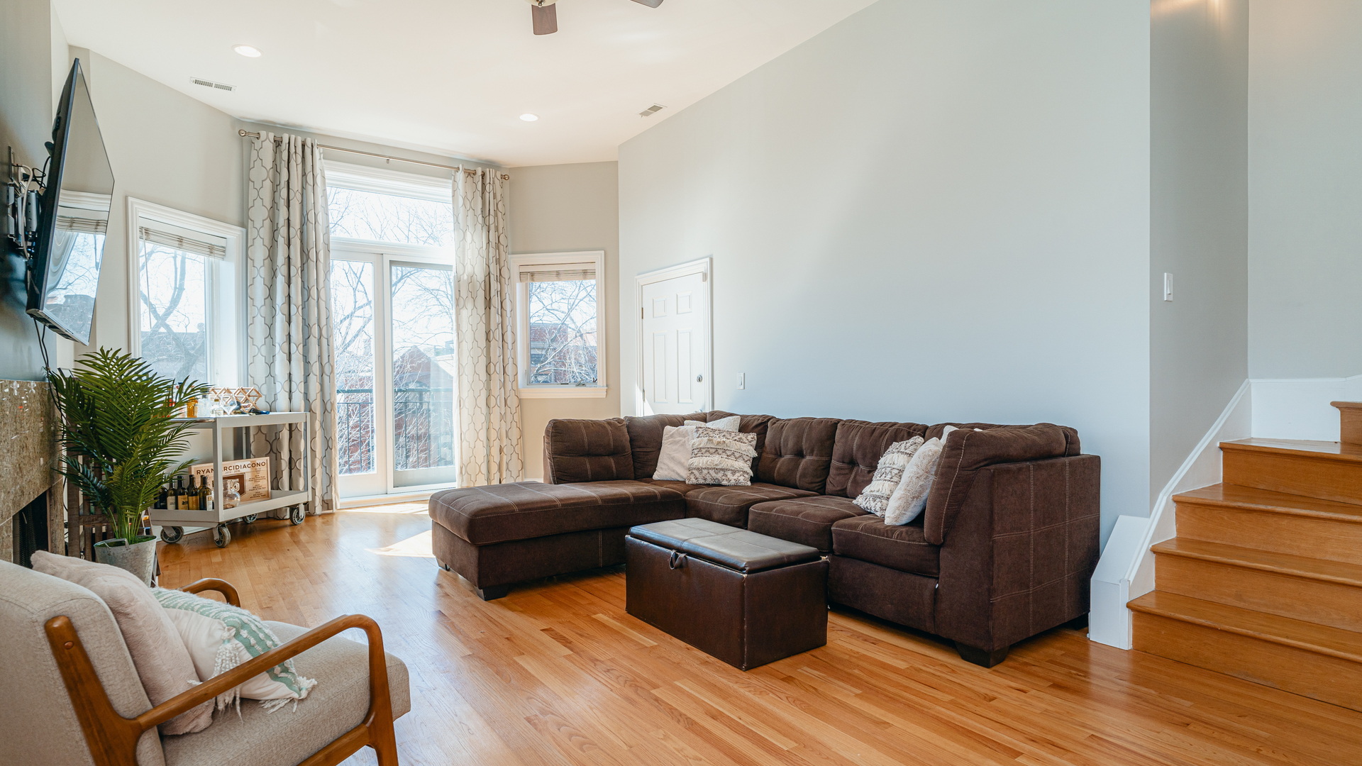 2038 West Iowa Street, Unit 3E Chicago, IL 60622 - Photo 3 of 21