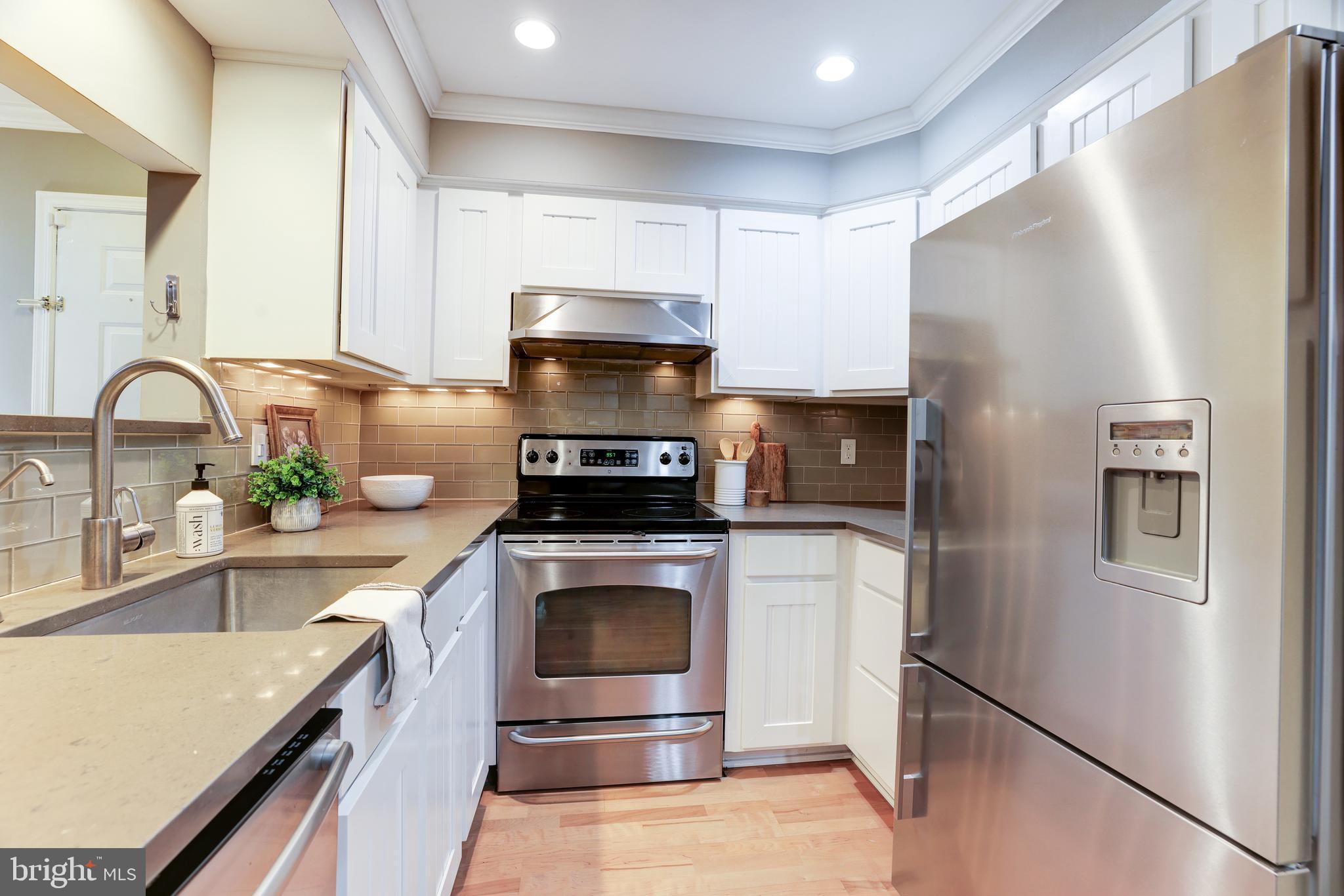 2224 Springwood Drive, Unit 109A Reston, VA 20191 - Photo 20 of 38