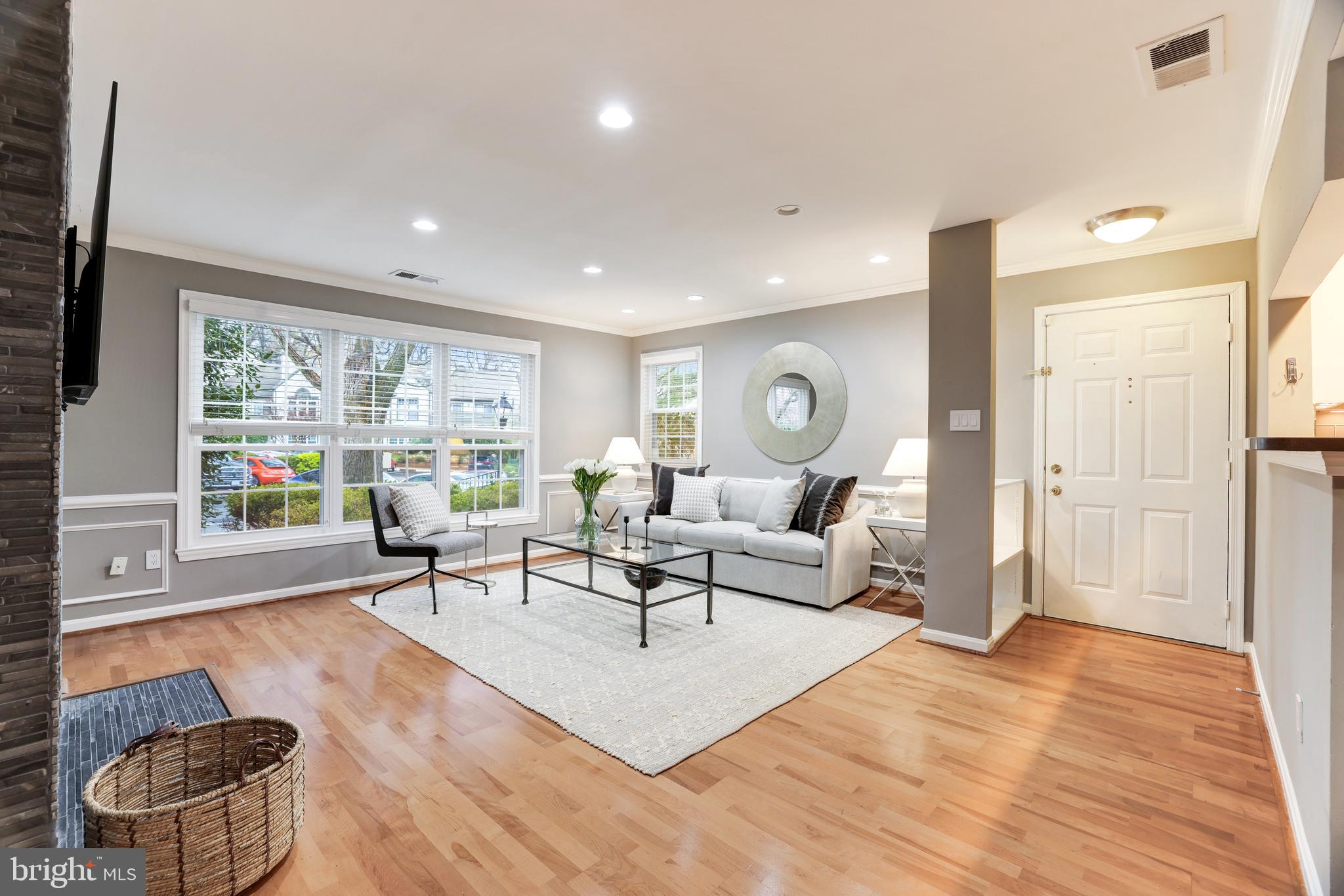 2224 Springwood Drive, Unit 109A Reston, VA 20191 - Photo 5 of 38