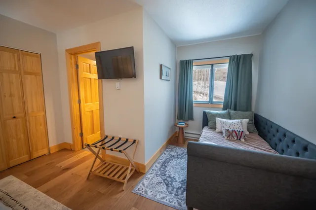 $315,000 | 17 J Snow Tree Lane, Unit LEDGES J, West Dover, VT 05356