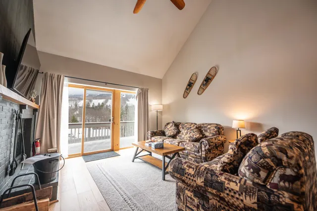$315,000 | 17 J Snow Tree Lane, Unit LEDGES J, West Dover, VT 05356