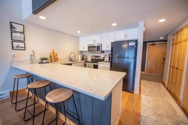 $315,000 | 17 J Snow Tree Lane, Unit LEDGES J, West Dover, VT 05356