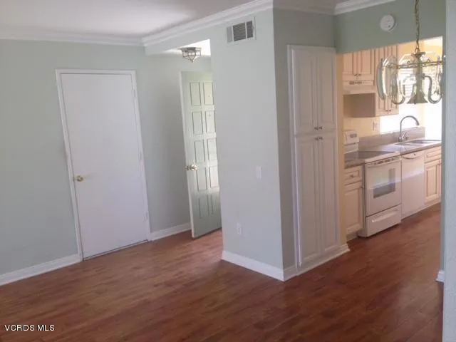 $3,200 | 7208 Village 7, Camarillo, CA 93012