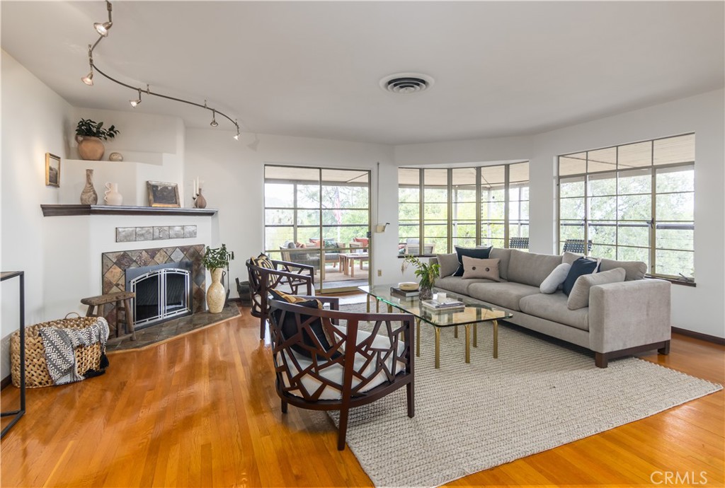 751 Ridgeside Drive Monrovia, CA 91016 - Photo 12 of 65 Living Living RoomRoom