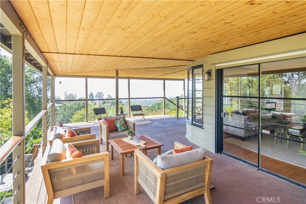 751 Ridgeside Drive Monrovia, CA 91016 - Photo 9 of 65 a room with furniture