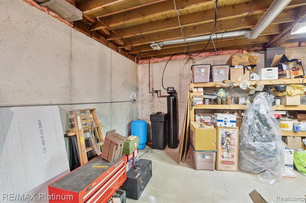 7822 Bishop Road Brighton, MI 48116 - Photo 19 of 25 Gallery Image 19