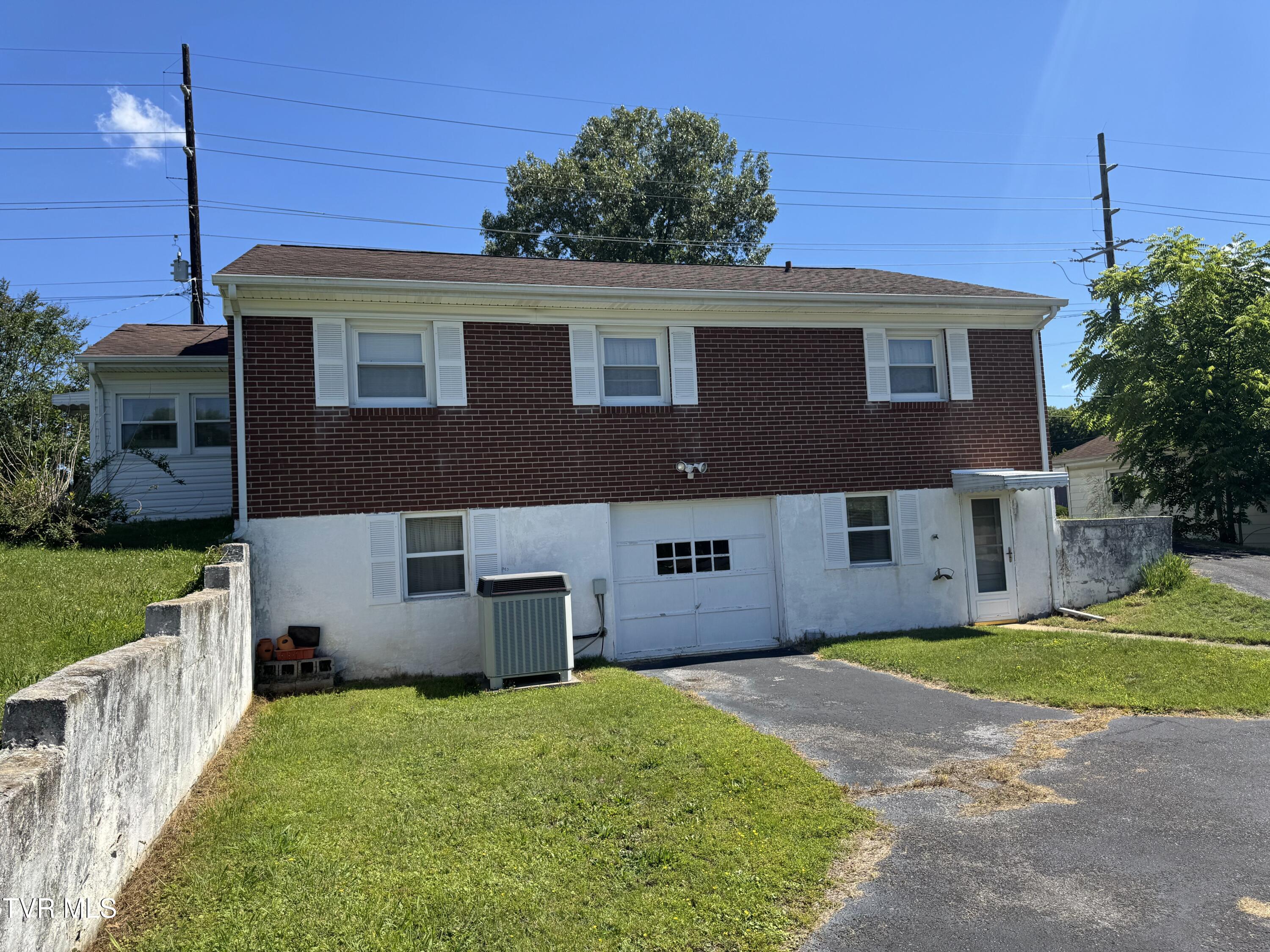 116 West Cedar Street Bristol, TN 37620 - Photo 22 of 24 IMG_1797