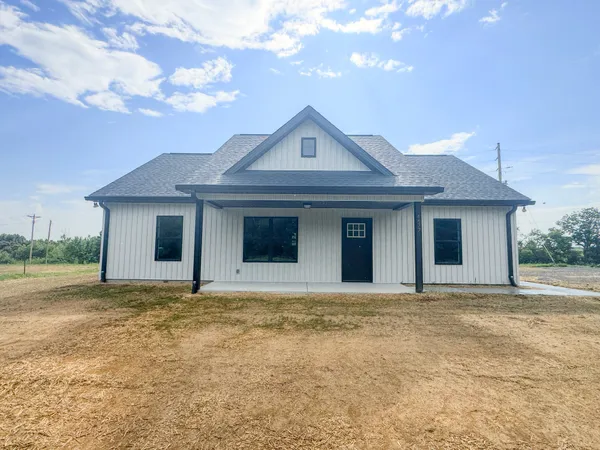 $309,999 | 4677 Scottsville Road, Lafayette, TN 37083