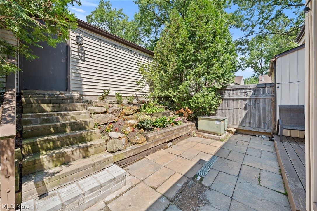 988 Som Center Road, Unit E2 Cleveland, OH 44143 - Photo 43 of 49