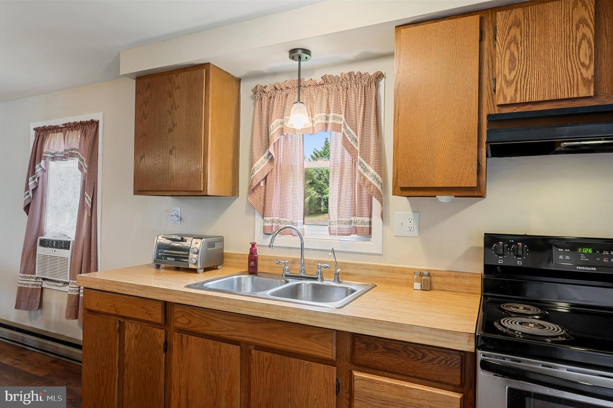 402 Fegan Road Bunker Hill, WV 25413 - Photo 8 of 30 Gallery Image 8