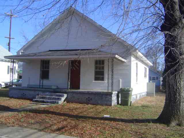 114 Locust Street Clinton, SC 29325 - Photo 6 of 8 Gallery Image 6