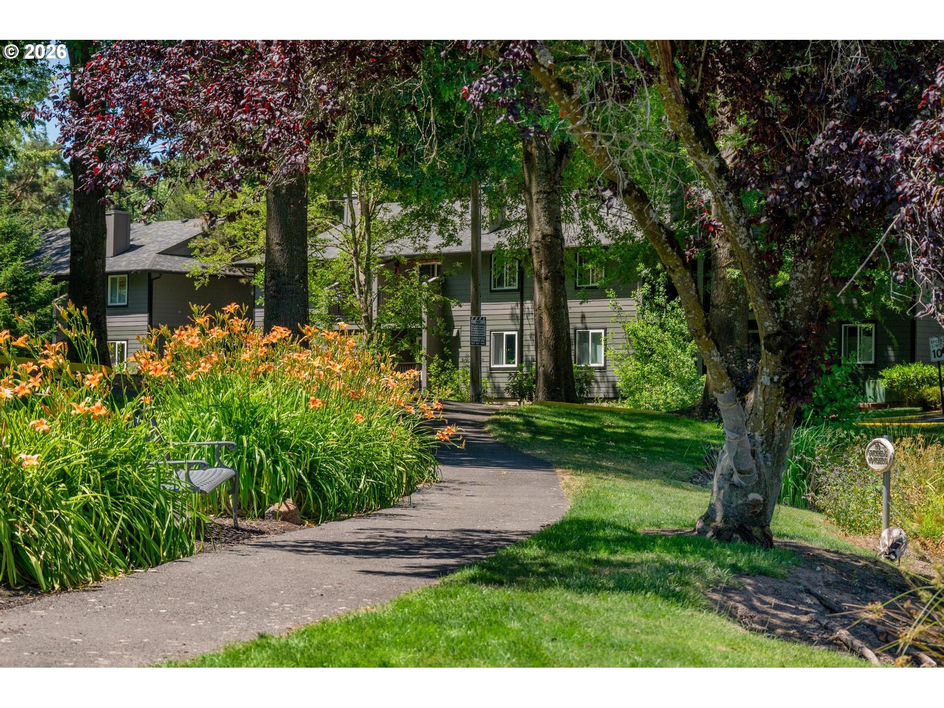 12638 Northwest Barnes Road, Unit 11 Portland, OR 97229 - Photo 37 of 43