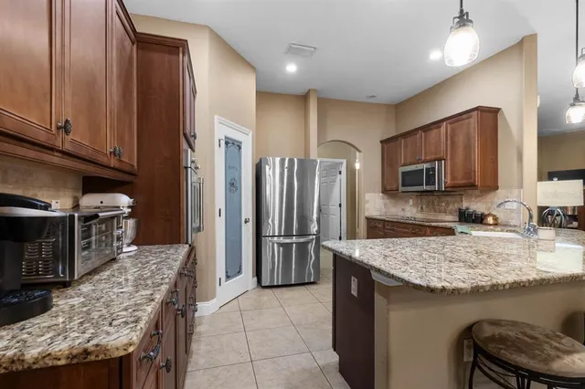 $550,000 | 4028 Castlewood Road, Seffner, FL 33584