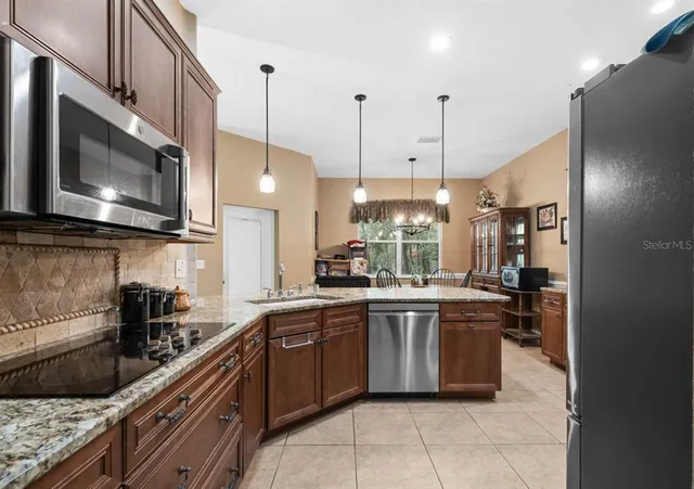 $550,000 | 4028 Castlewood Road, Seffner, FL 33584