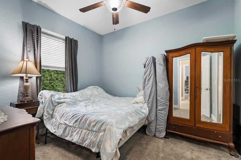 4028 Castlewood Road Seffner, FL 33584 - Photo 17 of 40