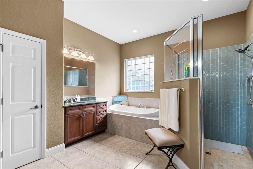 4028 Castlewood Road Seffner, FL 33584 - Photo 23 of 40