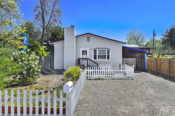 $335,000 | 808 North A Street, Parma, ID 83660