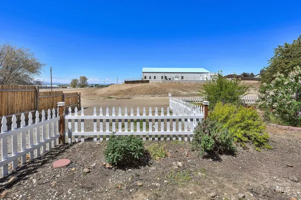 $335,000 | 808 North A Street, Parma, ID 83660
