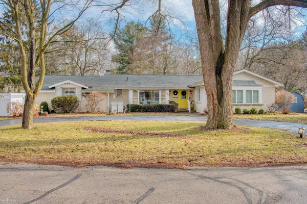 $335,300 | 775 Riverbend Drive, Owosso, MI 48867