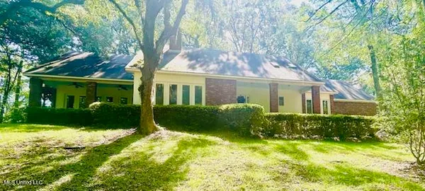 $450,000 | 11 Aberdeen Road, Natchez, MS 39120