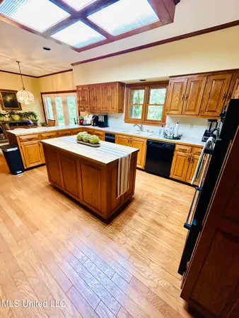 $450,000 | 11 Aberdeen Road, Natchez, MS 39120