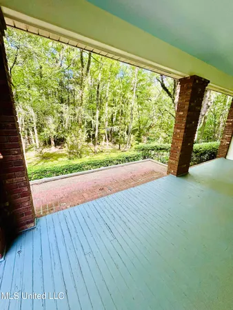 $450,000 | 11 Aberdeen Road, Natchez, MS 39120