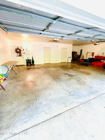 $450,000 | 11 Aberdeen Road, Natchez, MS 39120