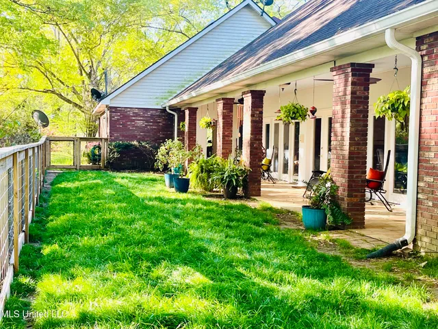 $450,000 | 11 Aberdeen Road, Natchez, MS 39120