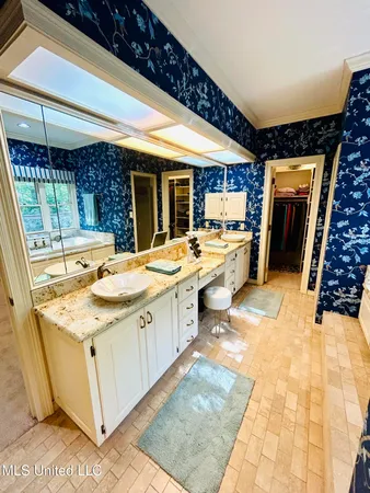 $450,000 | 11 Aberdeen Road, Natchez, MS 39120