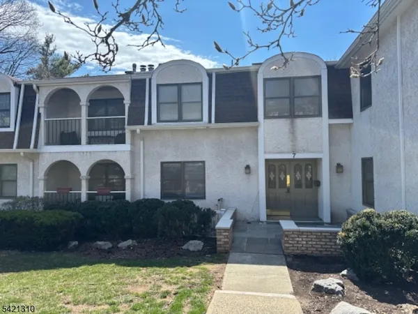 $2,600 | 7 Heritage Drive, Unit G, Chatham, NJ 07928