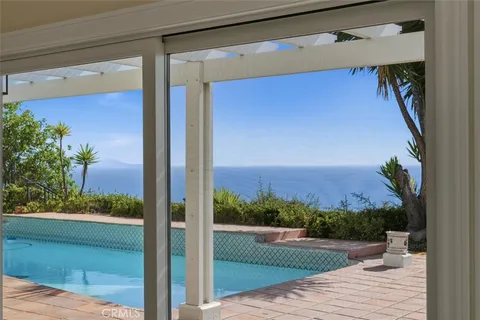 $2,500,000 | 30243 Calle De Suenos, Rancho Palos Verdes, CA 90275