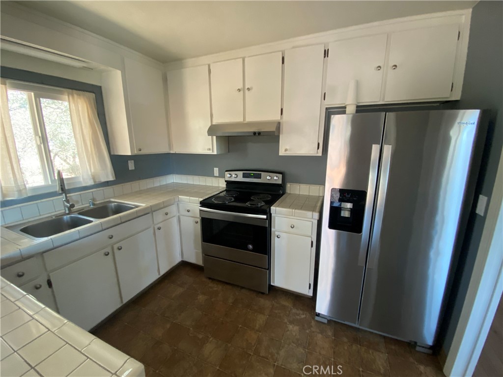 19680 Powder Horn Road Hidden Valley Lake, CA 95467 - Photo 9 of 23 Kitchen.