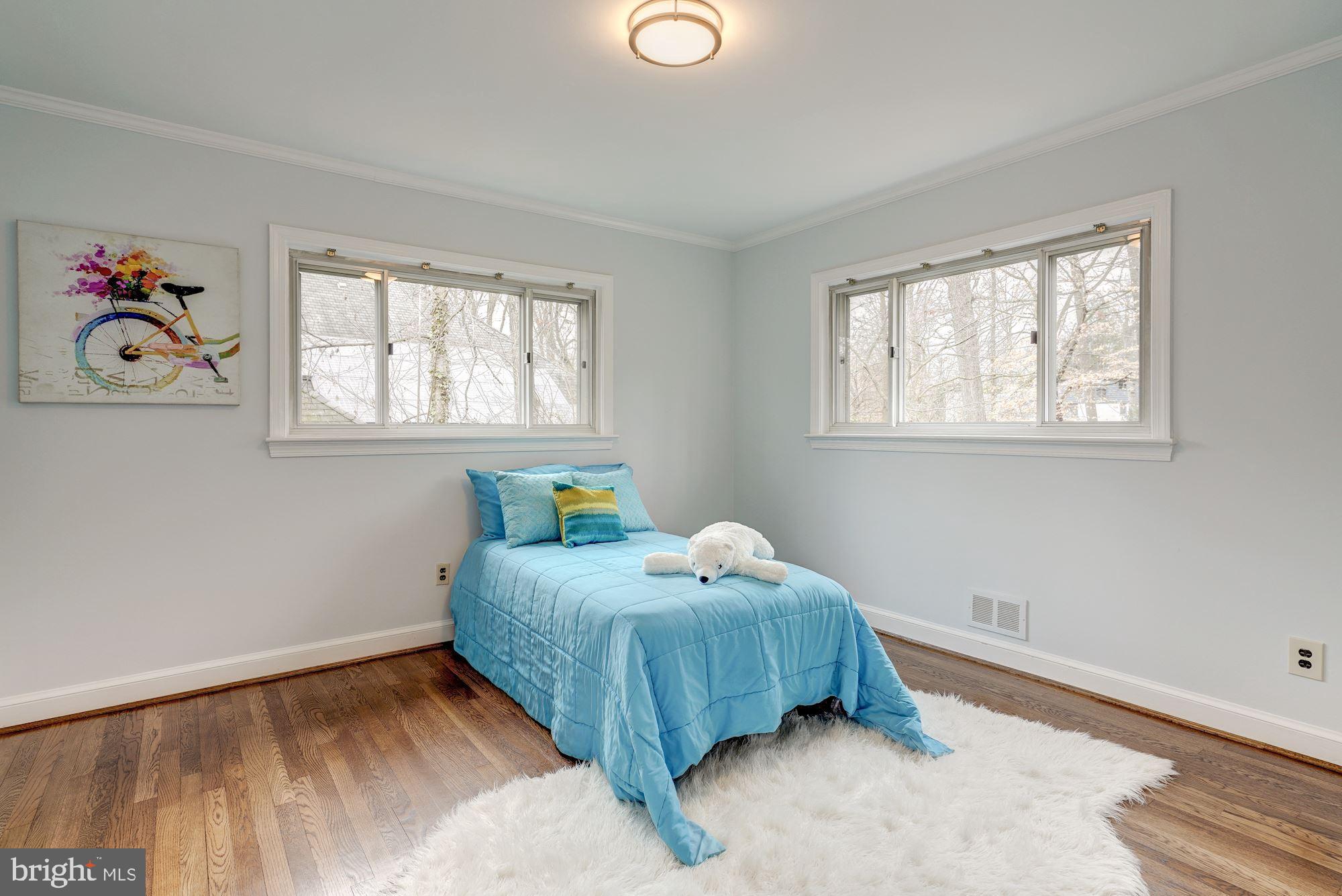 6520 Greentree Road Bethesda, MD 20817 - Photo 16 of 25 Bright Large bedroom #2