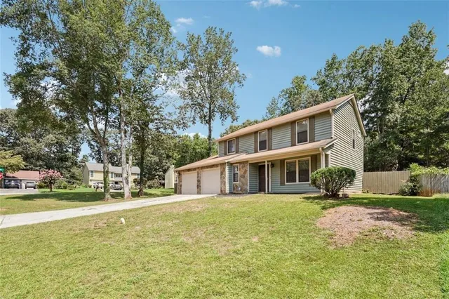 $2,300 | 5320 Kelleys Creek Drive, Stone Mountain, GA 30088