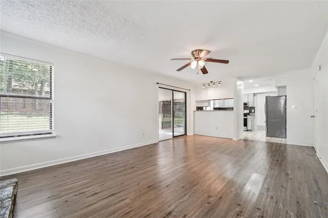 $2,300 | 5320 Kelleys Creek Drive, Stone Mountain, GA 30088