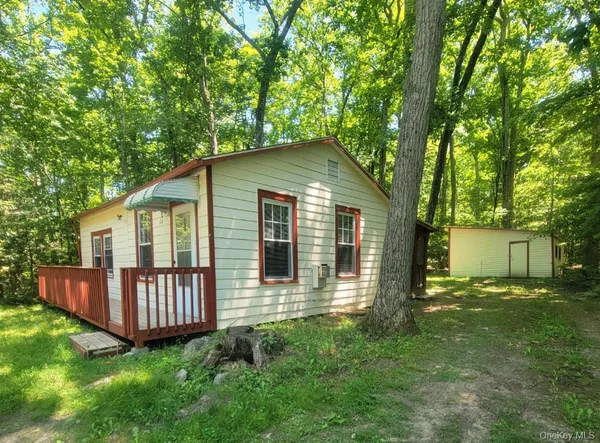 $1,500 | 24 Graham Avenue, Cuddebackville, NY 12729