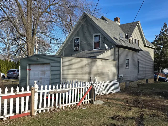 $220,000 | 407 Grant Place, Aurora, IL 60505