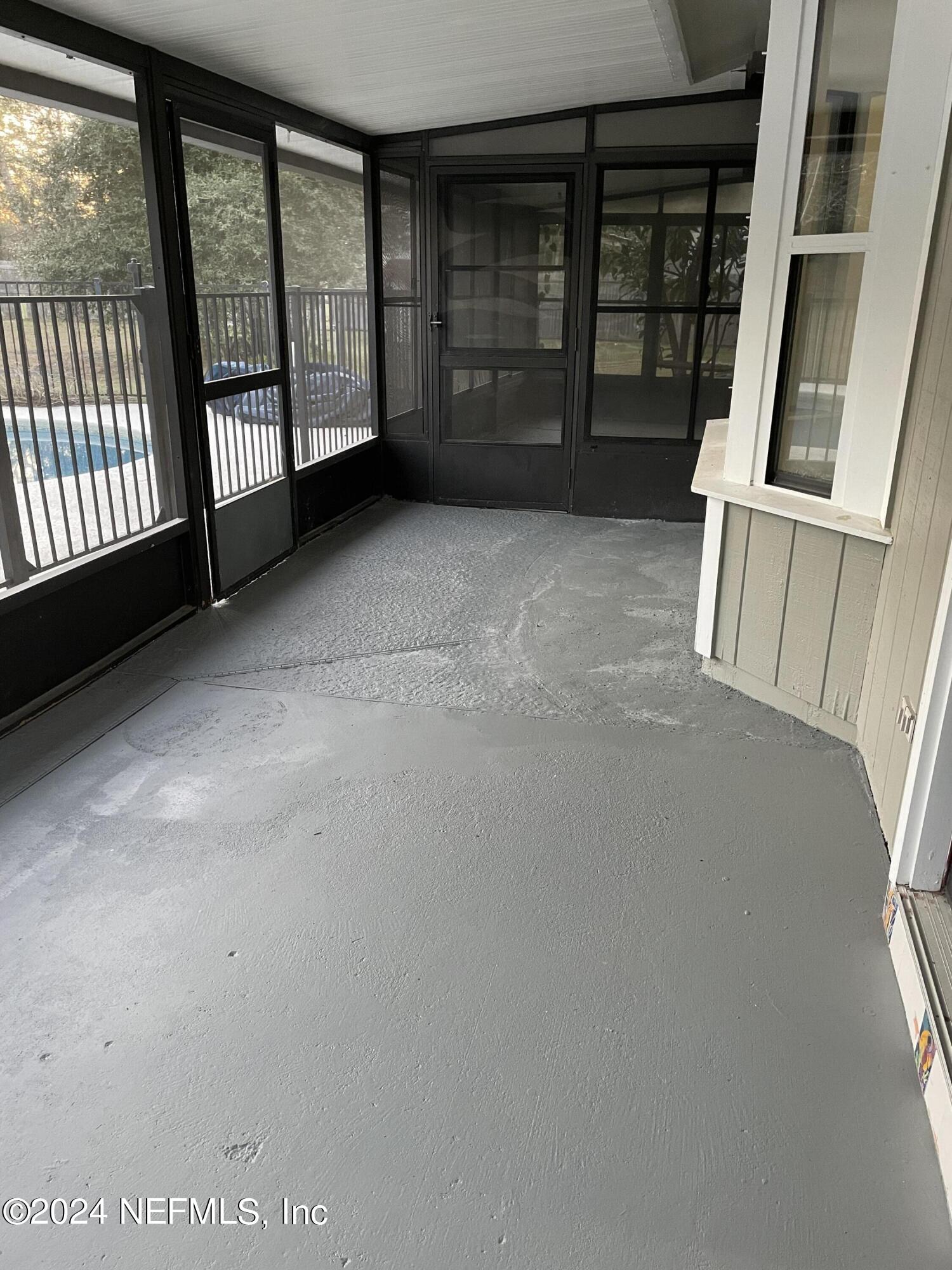 4535 Chipmunk Road Middleburg, FL 32068 - Photo 21 of 26 an empty room with windows