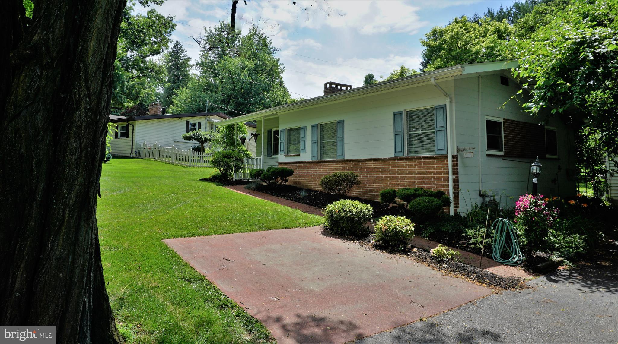 578 Edgewood Road York, PA 17402 - Photo 2 of 43 Extra parking pad