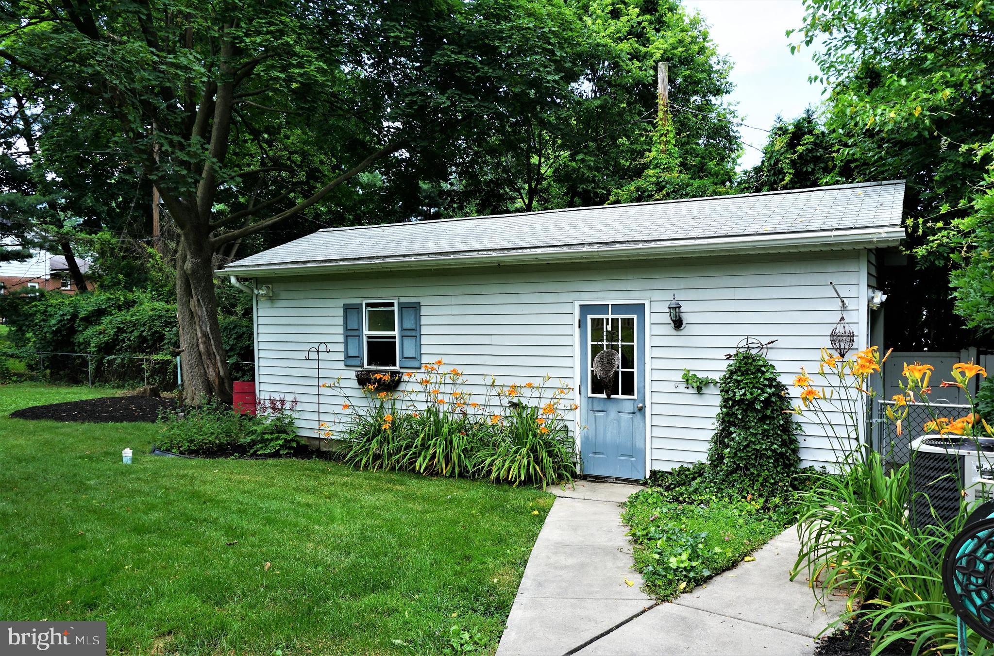 578 Edgewood Road York, PA 17402 - Photo 12 of 43 Oversized 1 car garage