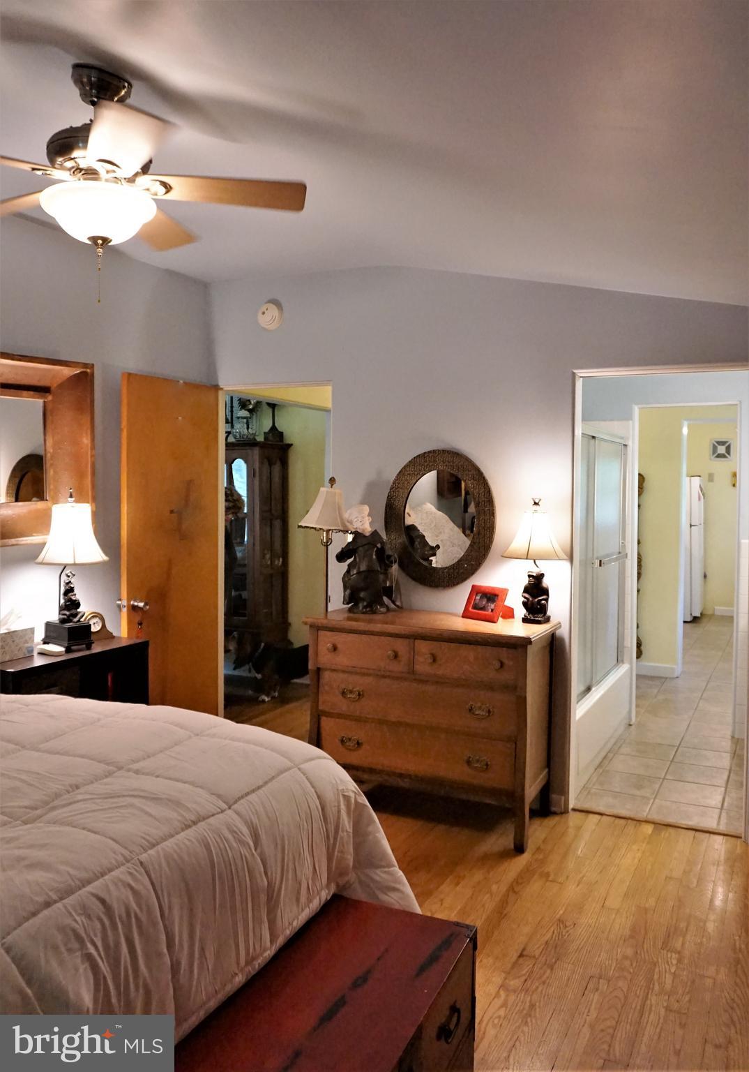 578 Edgewood Road York, PA 17402 - Photo 23 of 43 Bedroom 1