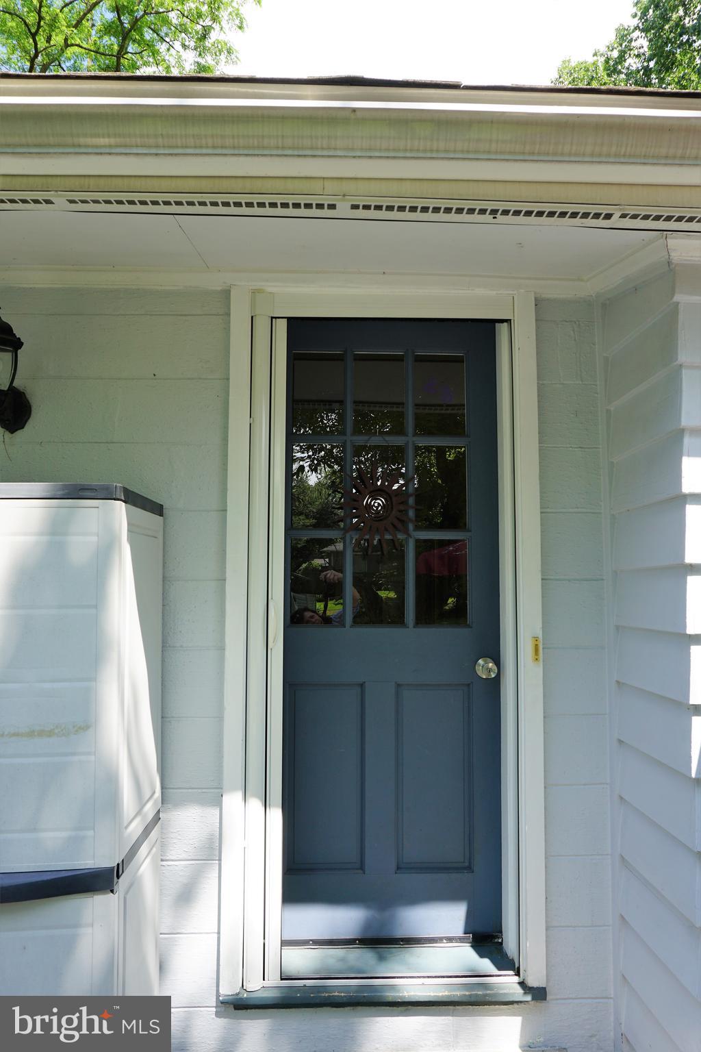 578 Edgewood Road York, PA 17402 - Photo 38 of 43 Back door with pull out screen