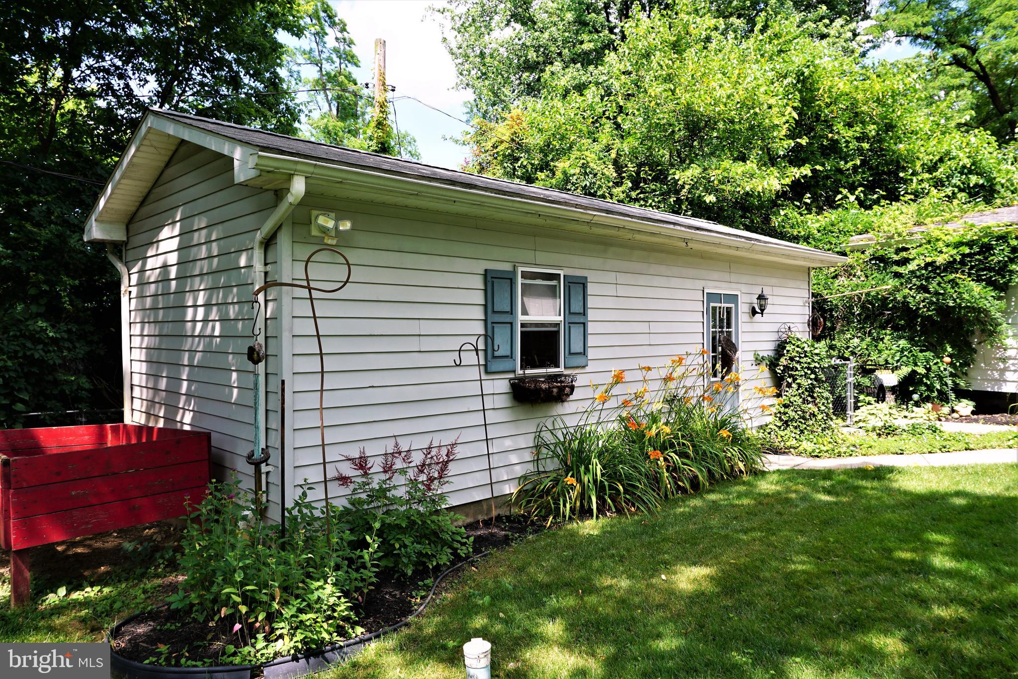 578 Edgewood Road York, PA 17402 - Photo 40 of 43 Gallery Image 40