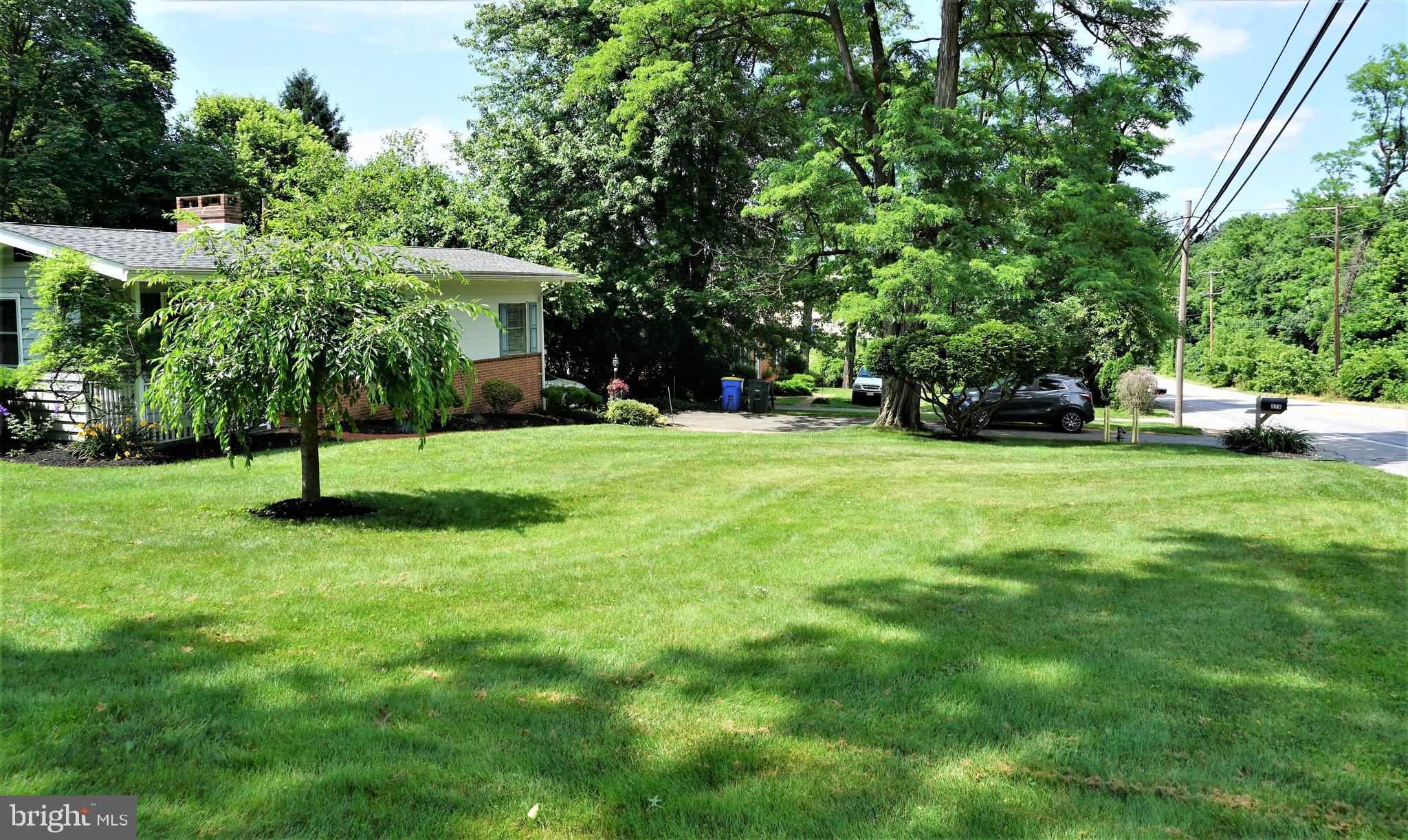 578 Edgewood Road York, PA 17402 - Photo 7 of 43 Gallery Image 7